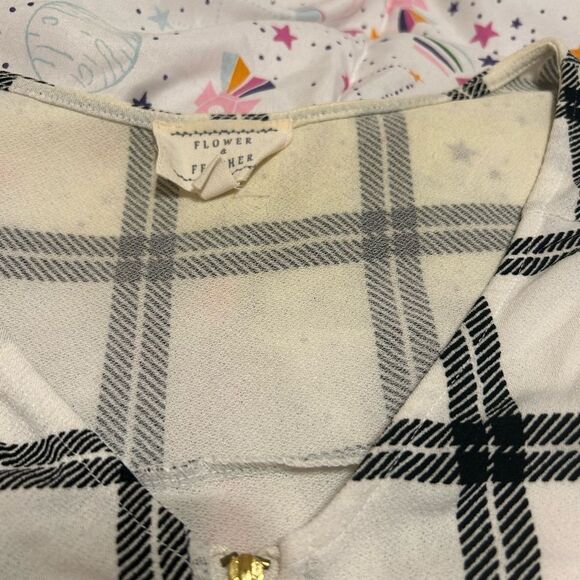 Plaid V-Neck Women's Top - Picture 13 of 15